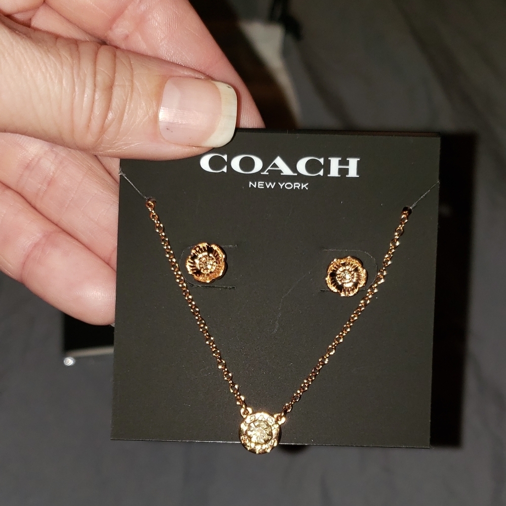 Brand new COACH Necklace set - Picture 2 of 3